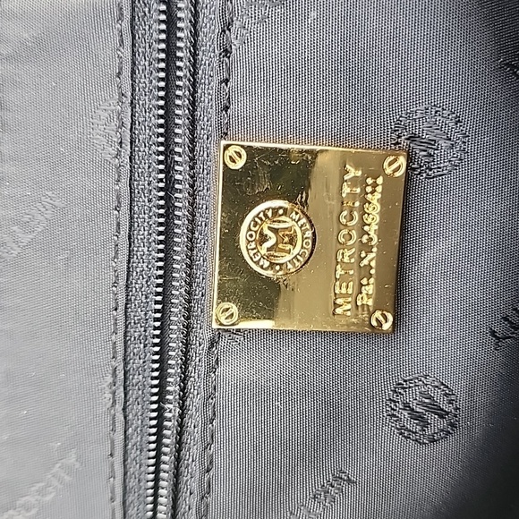 METROCITY Black Embossed Logo Quilted Leather Mini Bag - Picture 11 of 16